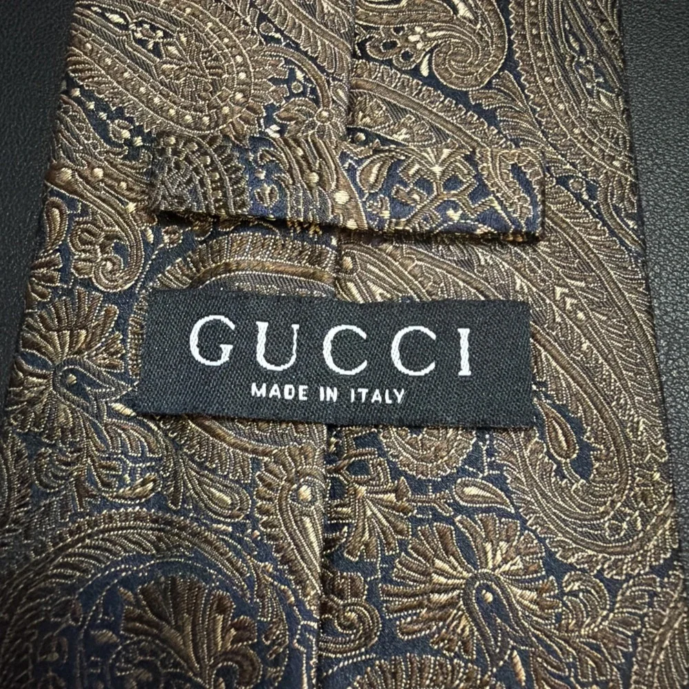 Gucci Vintage Brown And Navy Blue Silk Paisley Tie Made In Italy